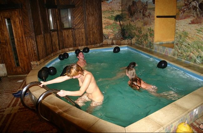 Family nudism pictures - A wild wild west party [Nudity collection]